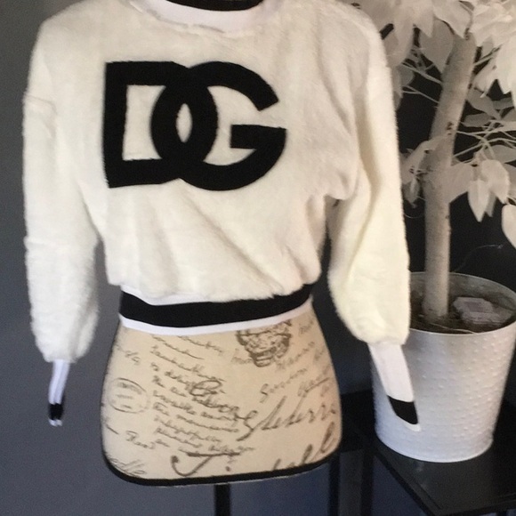 Fashion Furry sweater - Picture 5 of 5